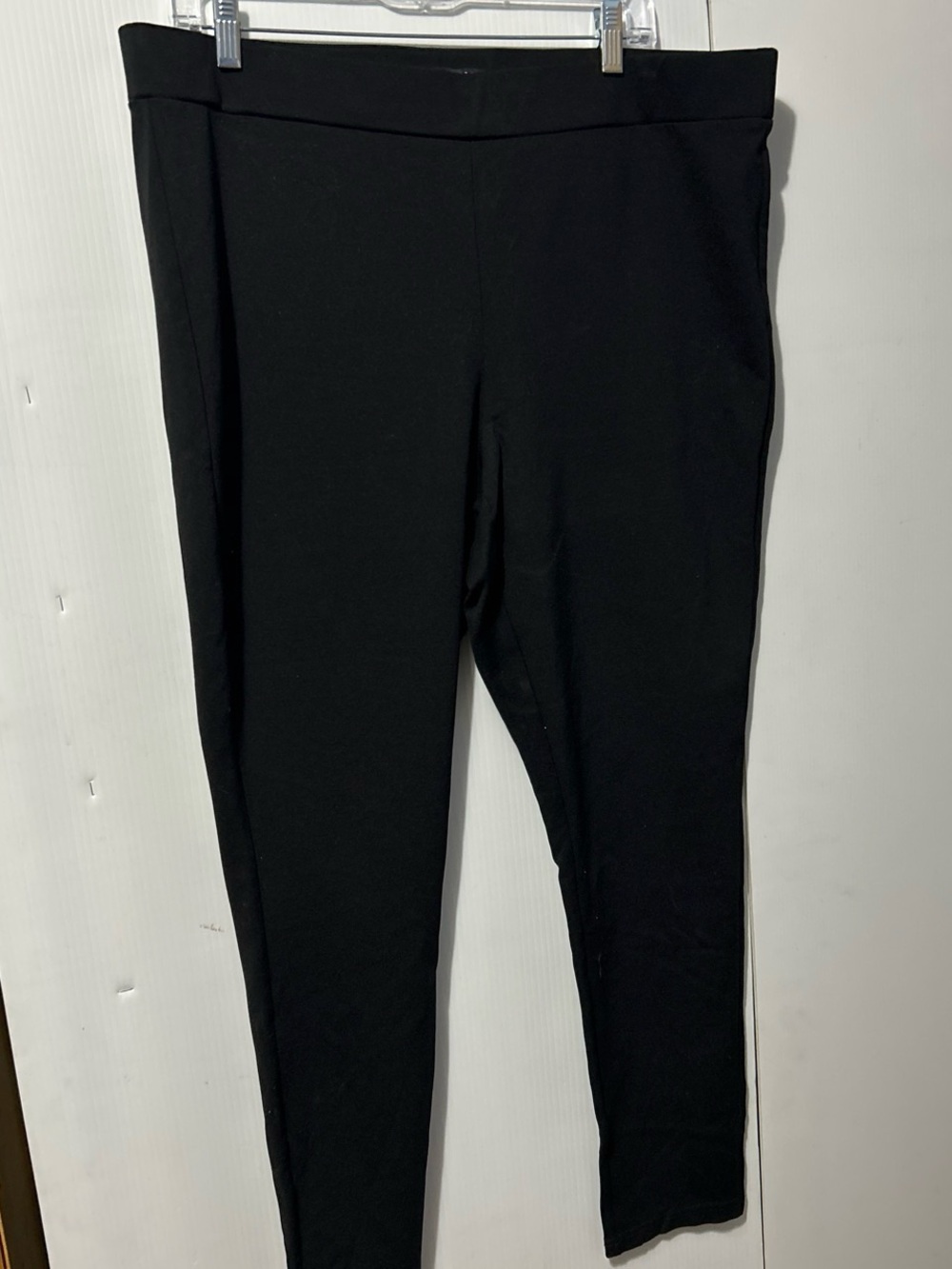 Roz & Ali Classic Black Straight Leg Ponte Pants